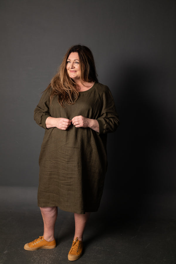 Fielder Sewing Pattern - Sweatshirt Dress or Top with Raglan Sleeves and Pockets