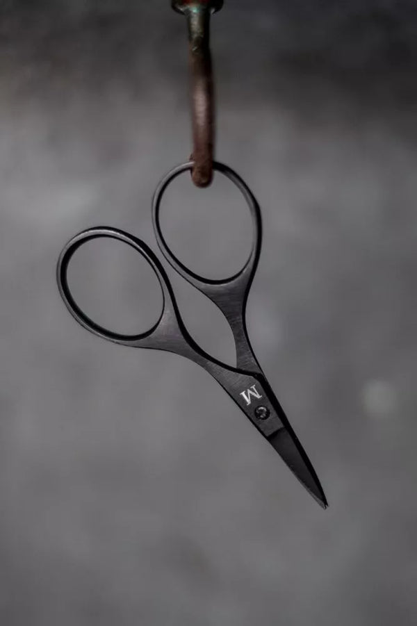 Merchant & Mills Baby Bow Scissors 6.75cm black steel for precise thread snipping