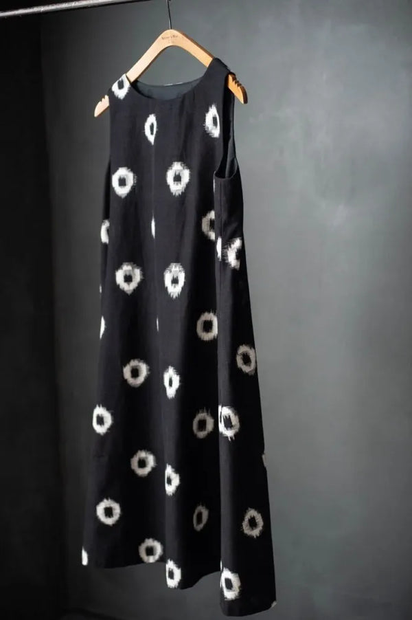 The Trapeze Sewing Pattern - Flared Dress with Neat Shoulders and Shallow Neckline