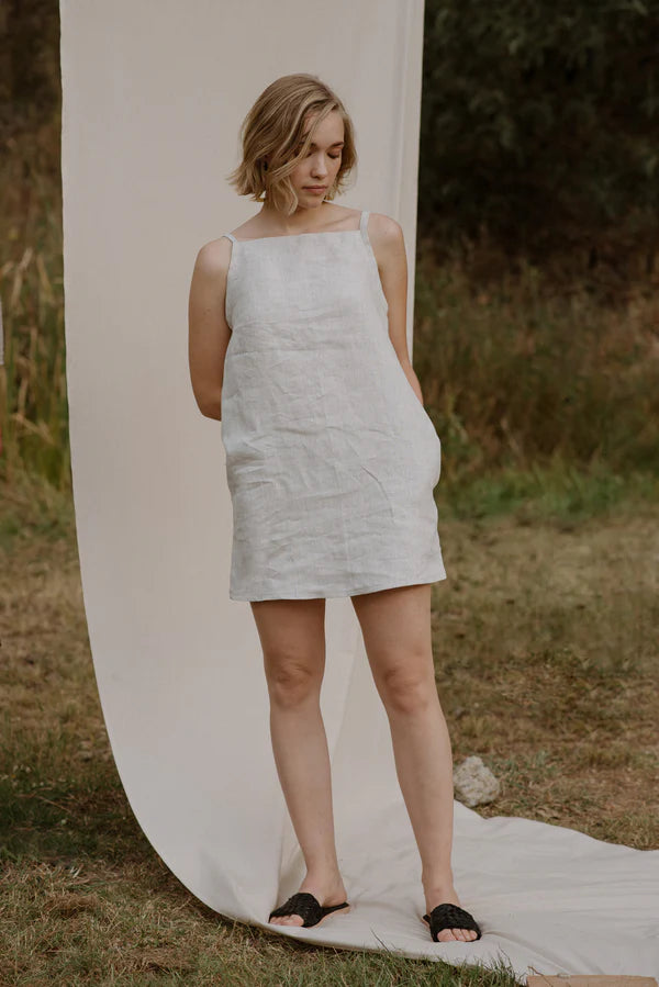 Wattlebird Dress in white linen